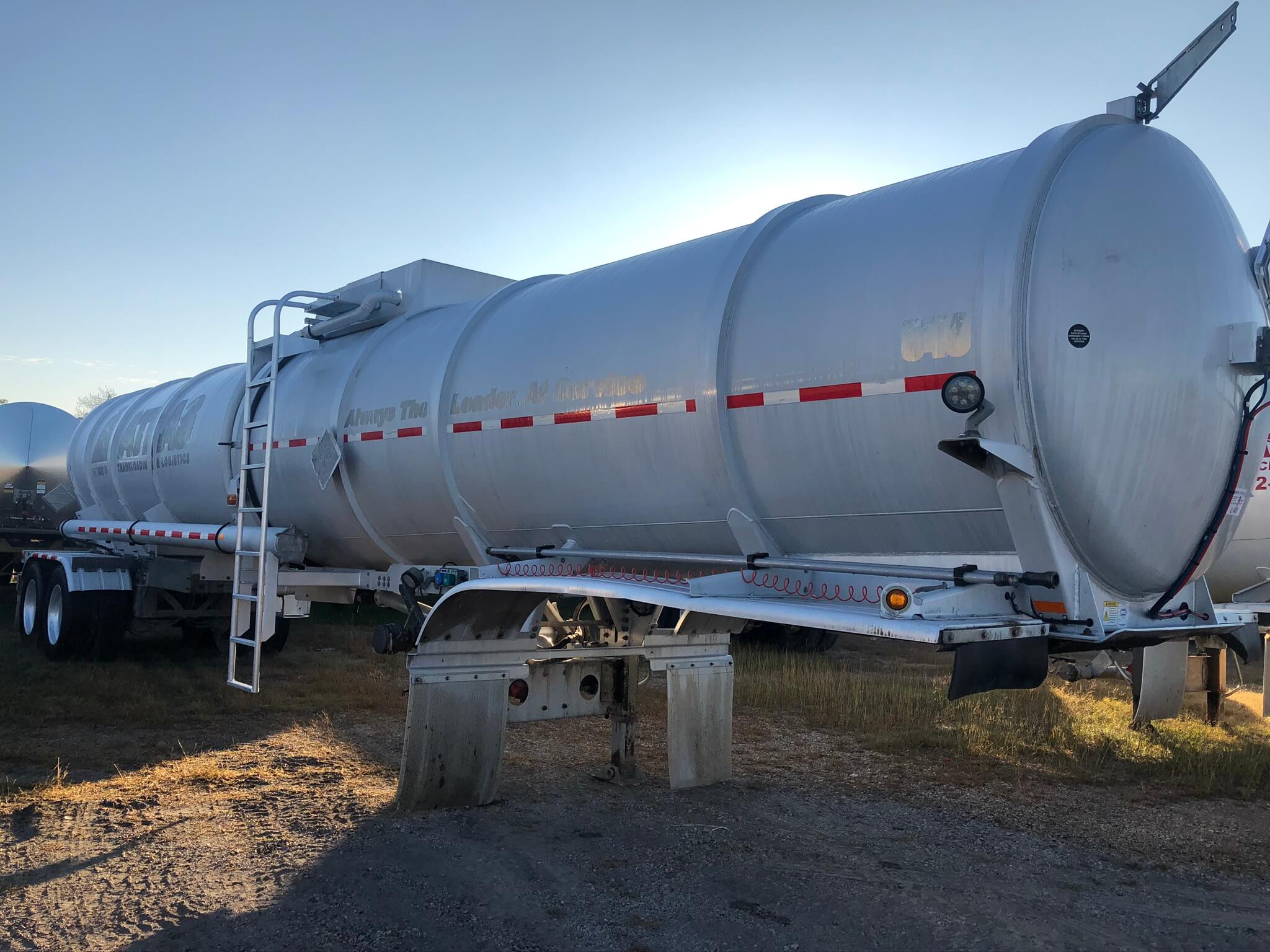 Used Crude Oil Tank Trailer - Heil 8820 Gallon Aluminum DOT 407<