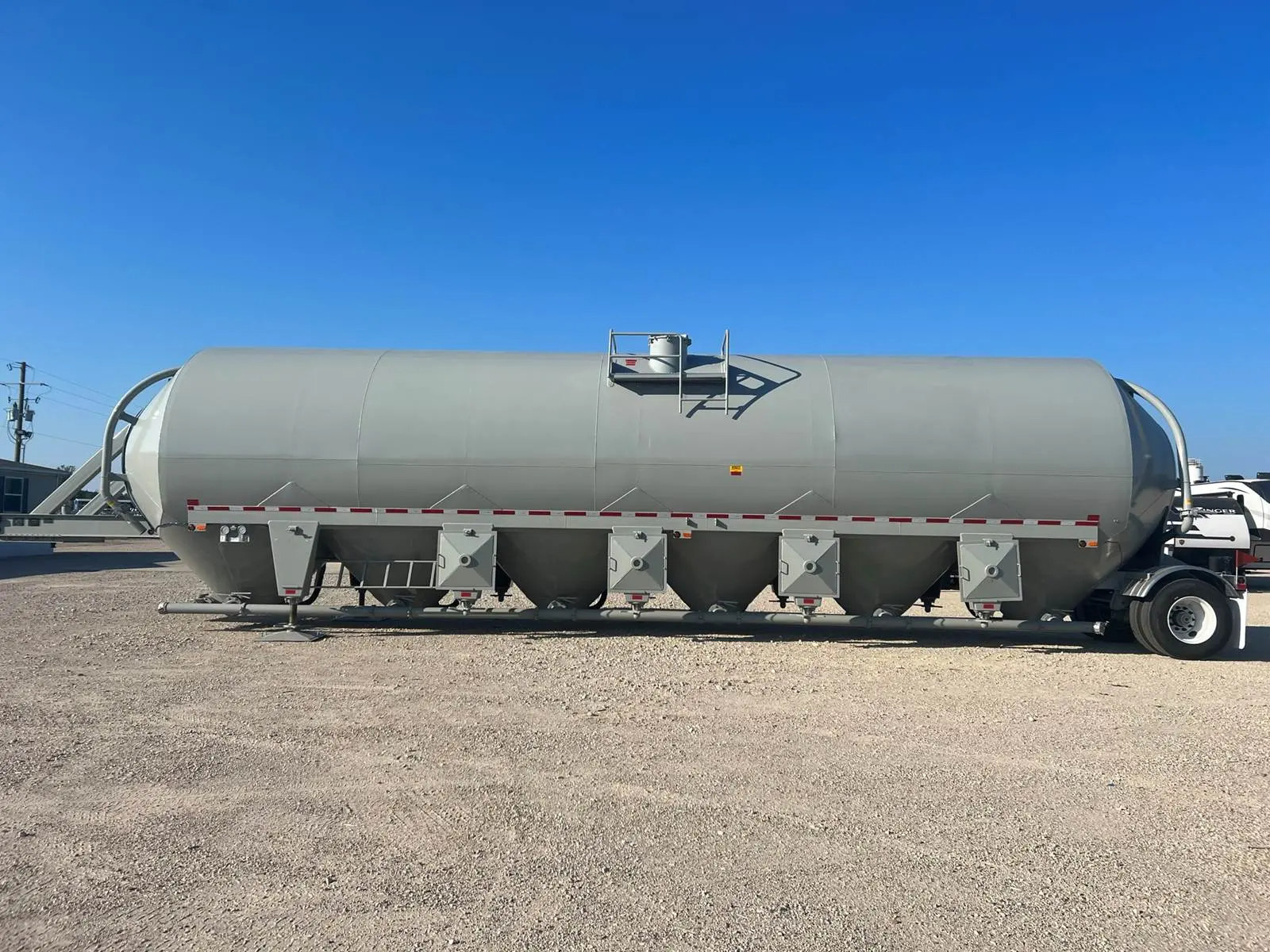 2026 Retesa 4100 CU FT Cement Storage Pig / Guppy Trailer