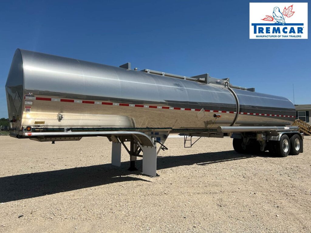Fuel tank trailer for safe liquid transportation | Trailers of Texas.