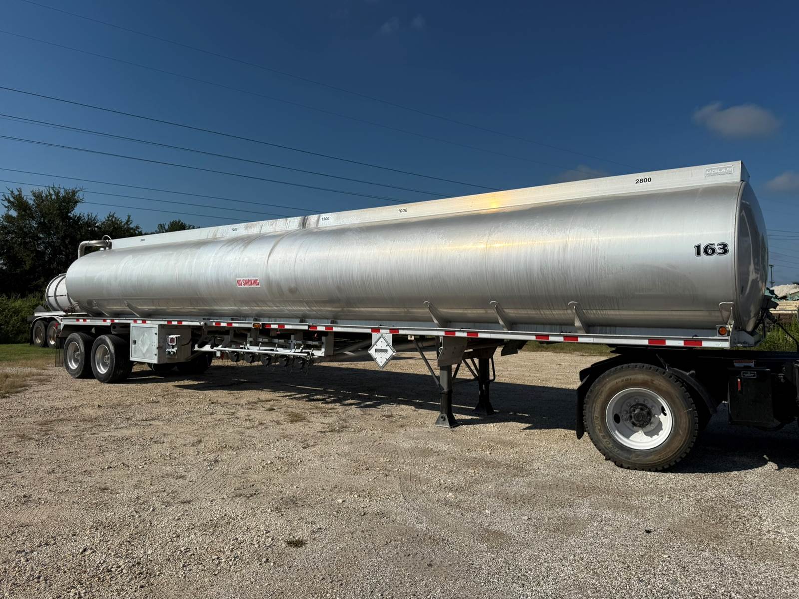 Fuel Tanker Trailers Polar 9300 Gallon Double Taper 60442749 1