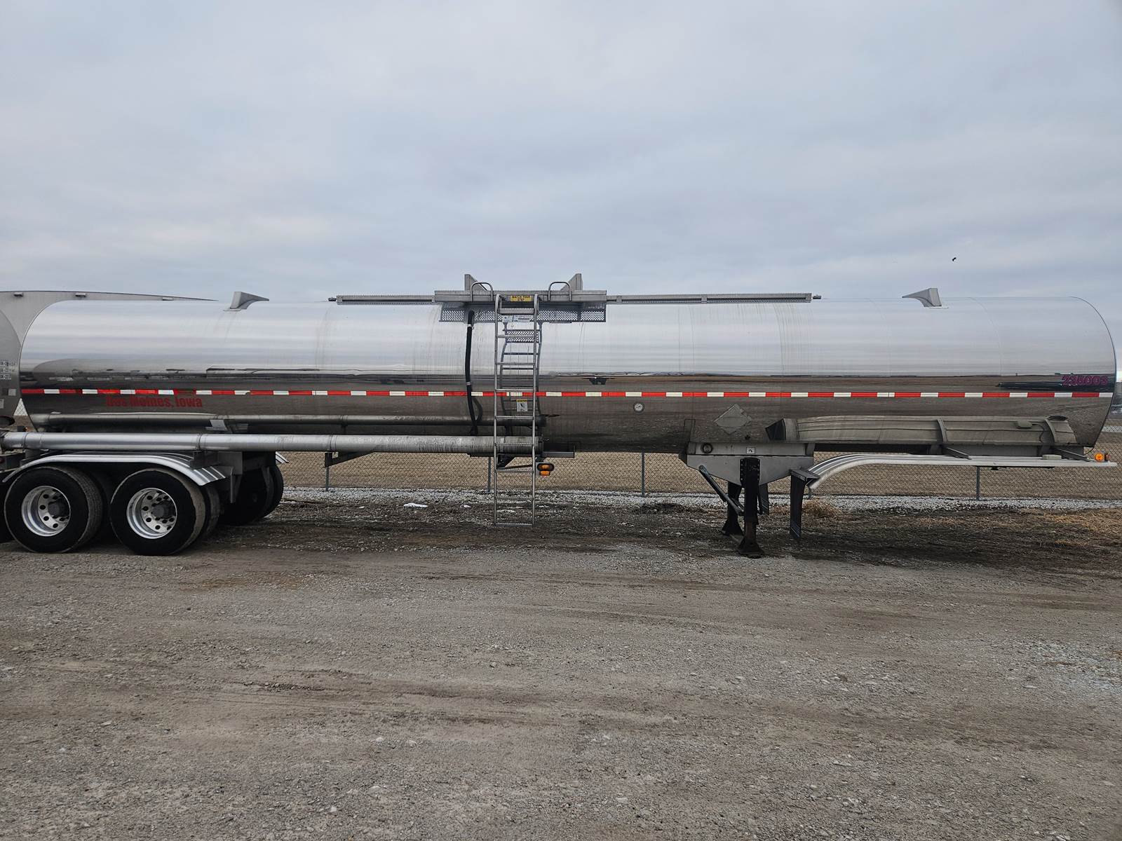 Chemical Acid Tank Trailers Brenner 7000 Gallon Insulated Stainless Steel DOT 407 65282368